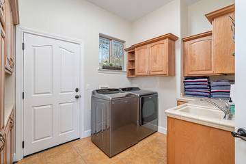 Vacation House for 10 Guests in El Paso de Robles, San Luis Obispo County, Picture 3