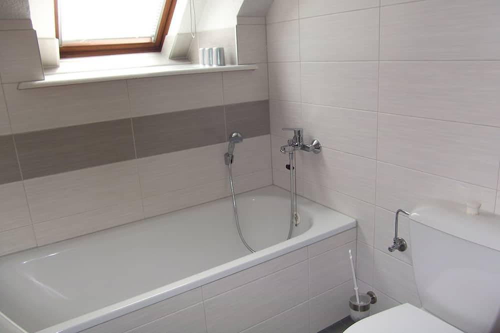 Ganze Wohnung, Einladende Ferienwohnung in Pobershau, ruhig gelegen mit wunderschönem Ausblick in Pobershau, Marienberg