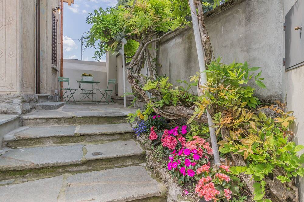 Carla'S House in Mandello del Lario, Westelijke Bergamo-Alpen