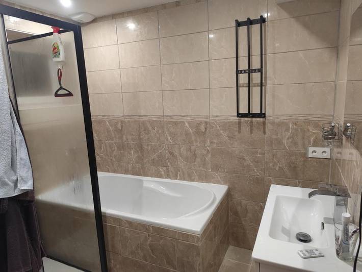 Gîte pour 5 personnes, avec vue ainsi que jardin et terrasse à Marboz - 2