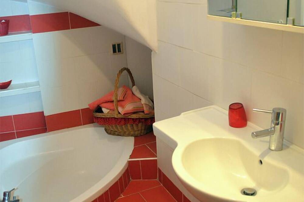 Maison spacieuse sur jardin centre de Pézenas in Pézenas, Côte d'Améthyste