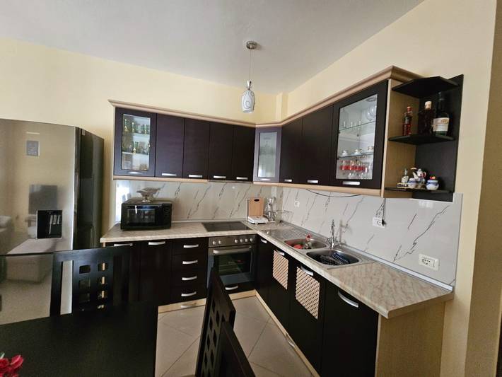 Ganze Ferienwohnung, Ferienwohnung für 6 Personen mit Balkon in Sarandë, Vlorë