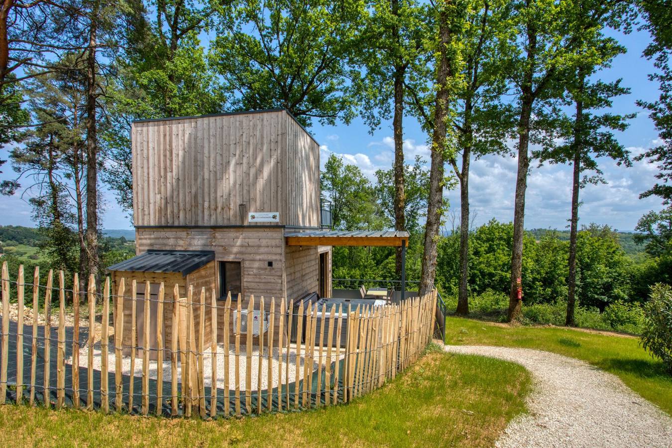Cabane Spa des Charmes - le Domaine du Pech Eternel in Sarlat-la-Canéda, Périgord Noir
