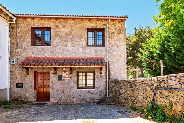 Casa de vacaciones para 8 personas, con Balcón y Jardín en Béjar