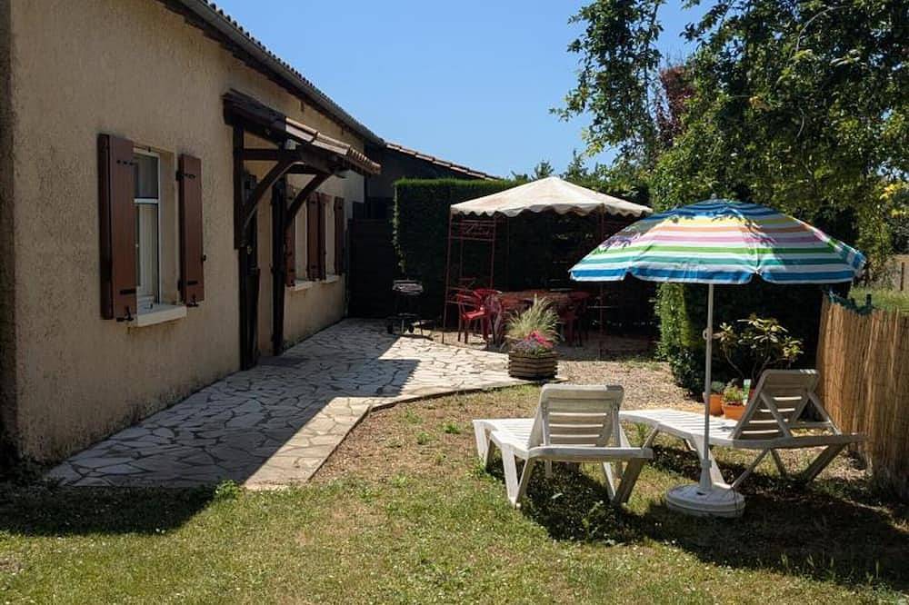 Maison rurale pour 6 pers. avec piscine partagée et animaux accueillis à Capy in Naussannes, Périgord Pourpre