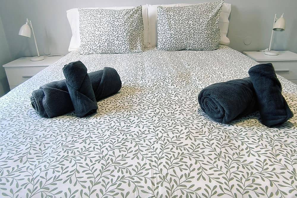 Entire apartment, Amelia Cancajos: Comfort Swimming pool and beach nearby in Los Cancajos, La Palma South