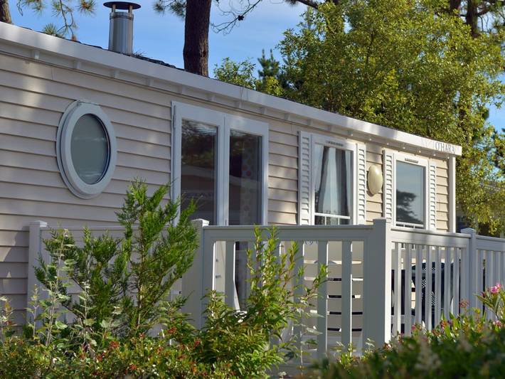 Mobil home pour 5 personnes, avec Terrasse et Piscine dans Plage De La Paree Du Jonc