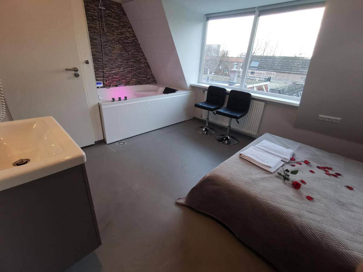 Hotel-Chao Nl 24 hours open in Utrecht, Bestuur Regio Utrecht