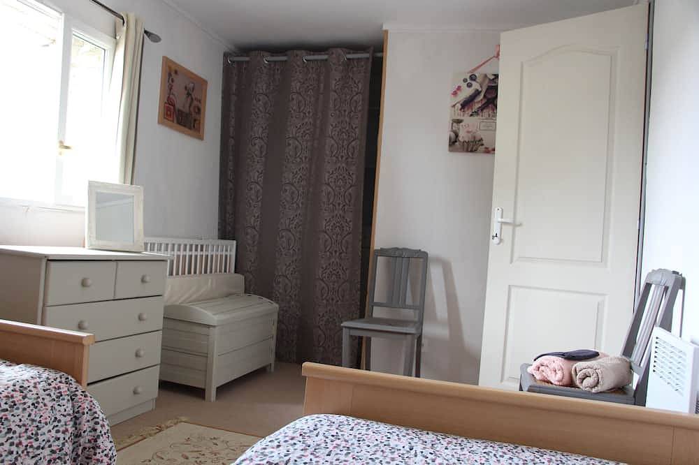 Hübsches Gästehaus in der Normandie in der Nähe des Mont Saint Michel in Aucey-la-Plaine, Avranches und Umgebung