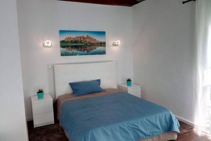 Gîte pour 4 personnes, avec jardin dans Árvore