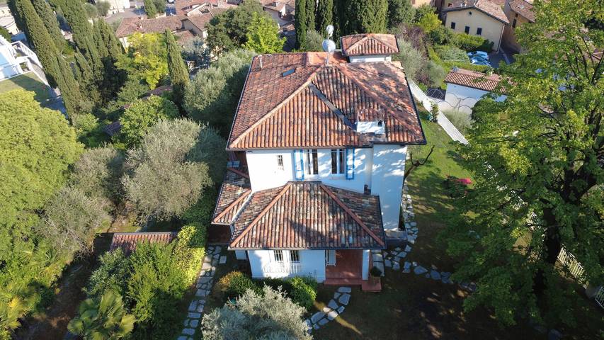 Ferienhaus für 8 Personen, mit Terrasse und Garten sowie Seeblick und Ausblick in Gardone Riviera - 2