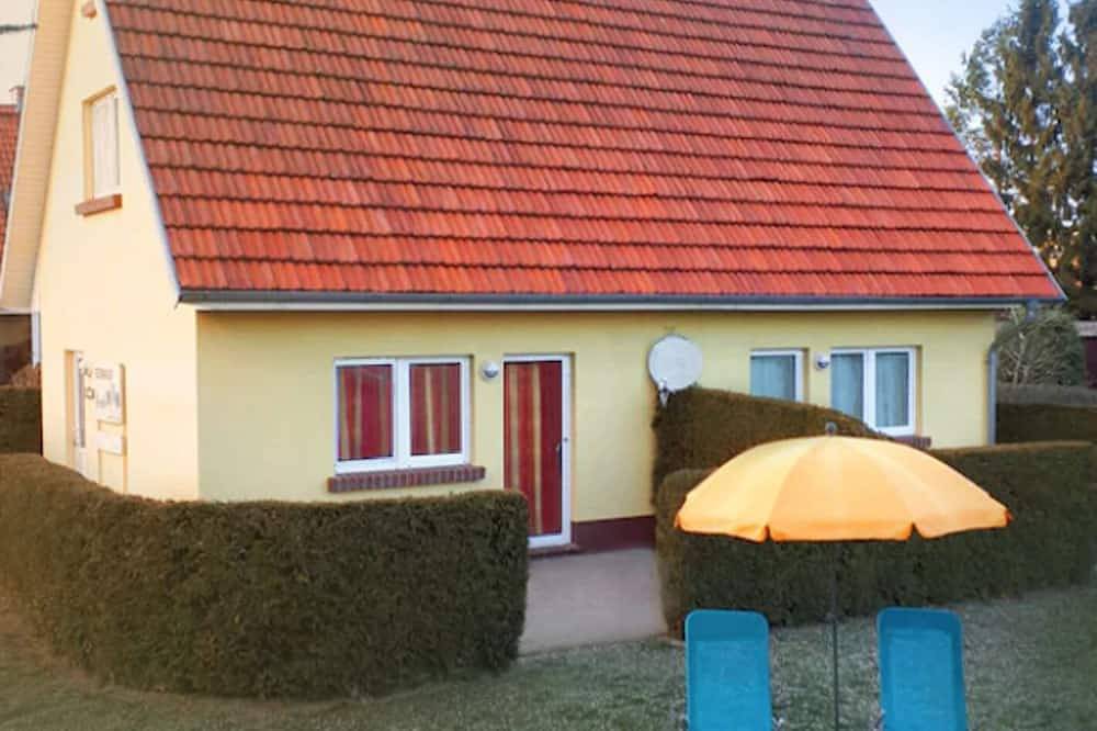 Ferienhaus \"Julia\" im Landhausstil nahe Nationalpark schöne Radwege und Strände in Rechlin, Müritz