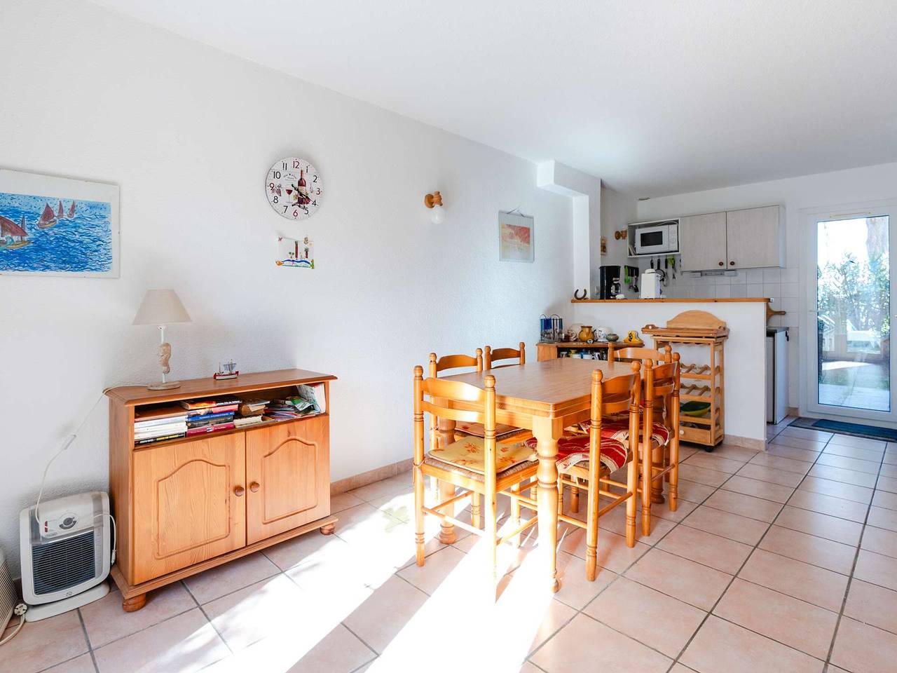 3-room pavilion near Grazel Beach, air conditioning, private parking in Gruissan (Ville), Gruissan