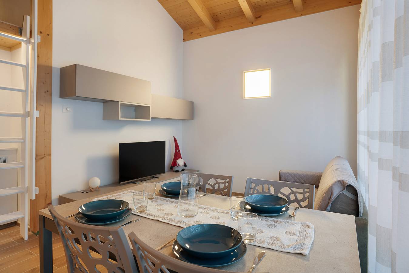 Appartamento intero, Appartamento 'Appartamento Chiara Tione' con giardino privato e Wi-Fi in Tione di Trento, Alpi dell'Adamello e della Presanella