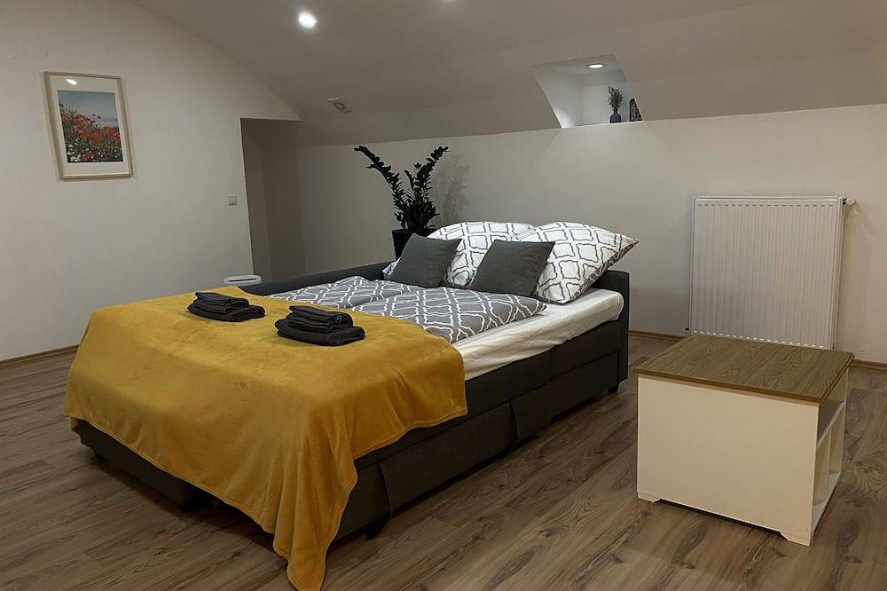 Ganze Wohnung, 118 m² Altbau, 10 Minuten vom Stadtzentrum entfernt in Wien, Wienerwald