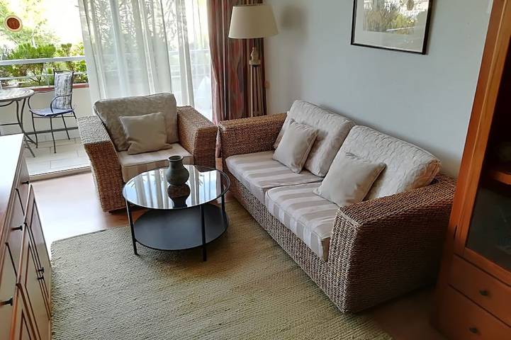 Ferienwohnung für 2 Personen, mit Garten und Pool sowie Terrasse, mit Haustier