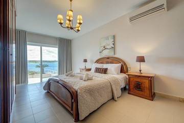 Villa With Pool for 16 People in Mellieha, Malta Island, Photo 2