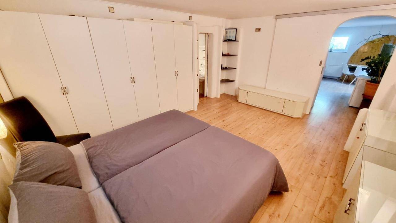 Ganze Wohnung, Two-Bedroom Apartment in Laichingen, Laichingen Region