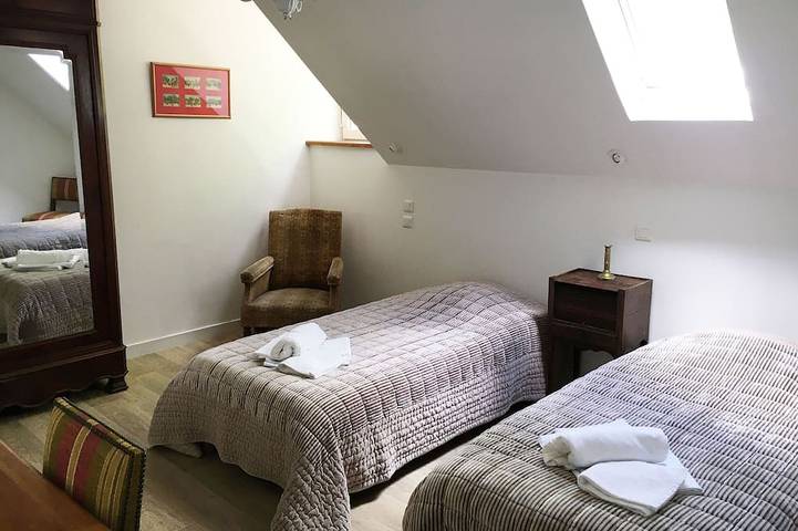 Gîte pour 13 personnes, avec piscine et jardin à Sillé-le-Philippe - 2