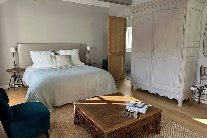 Ganze Wohnung, Stilvolle Zwei-Zimmer-Wohnung mit Flussblick in Pont-Aven, Côte de Cornouaille