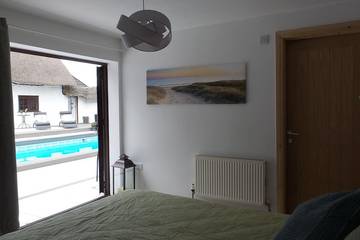 Cottage for 22 People in Dorset, South West England, Photo 2