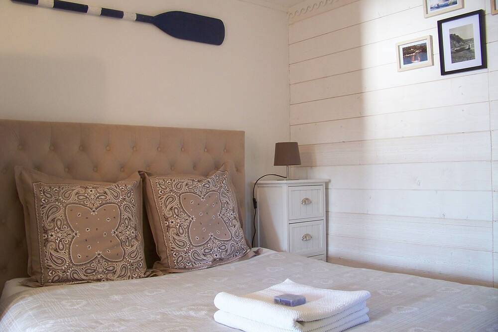 Appartement entier, Promotion de Mai  ( Vue Mer ) in Le Pradet, Côte méditerranéenne (France)