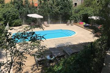 Gîte pour 6 personnes, avec piscine et terrasse à Laroque-des-Albères