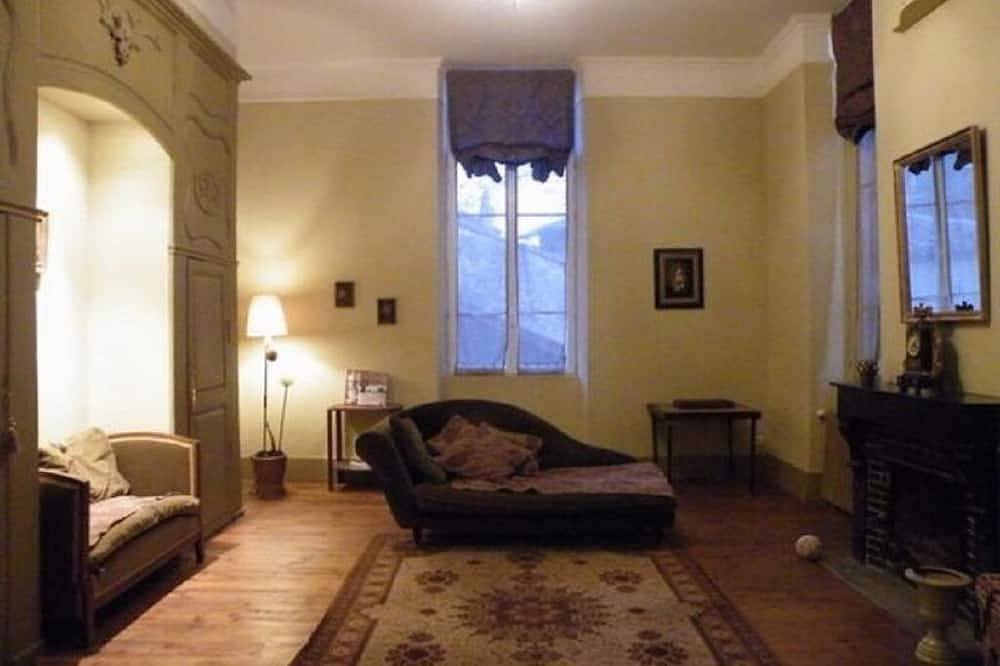 Manoir De La Bastide Septfonds 22 personnes in Septfonds, Quercy