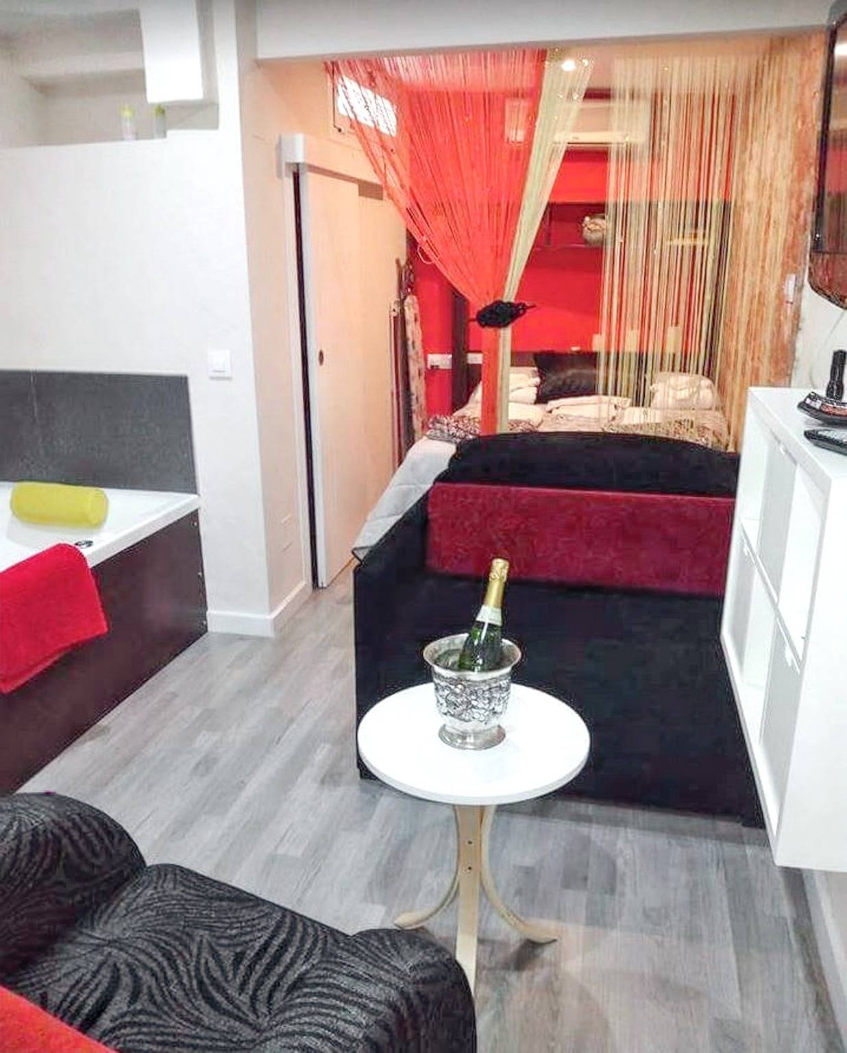 Apartamento entero, Apartamento encantador en Ubrique, 45m², Jacuzzi in Ubrique, Pueblos Blancos
