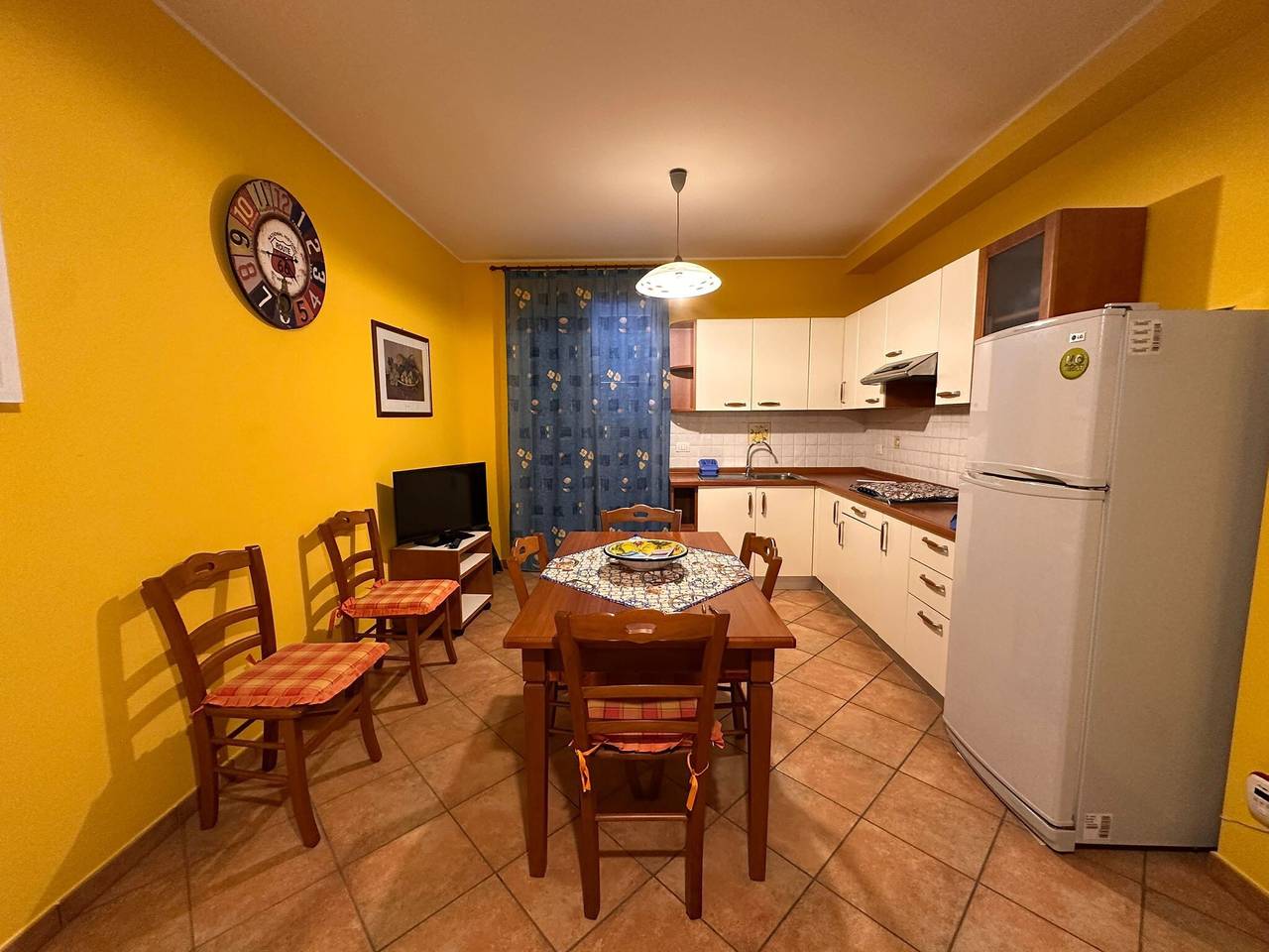 Apartamento entero, Apartamento 'Saturno a dos pasos del mar' con balcón, Wi-Fi y aire acondicionado in Capo Passero, Portopalo di Capo Passero
