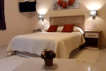 Villa for 3 People in Mellieha, Malta Island, Photo 1