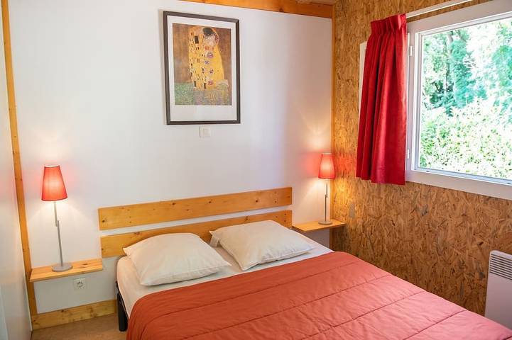 Gîte pour 5 personnes, avec jardin ainsi que piscine et terrasse, animaux acceptés à Les Tourrettes - 2