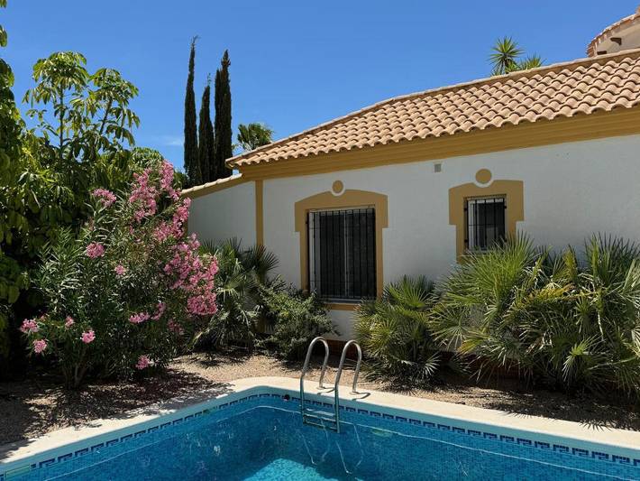 Casa rural para 6 personas, con jardín además de piscina y vistas, Se admiten mascotas en Mazarrón