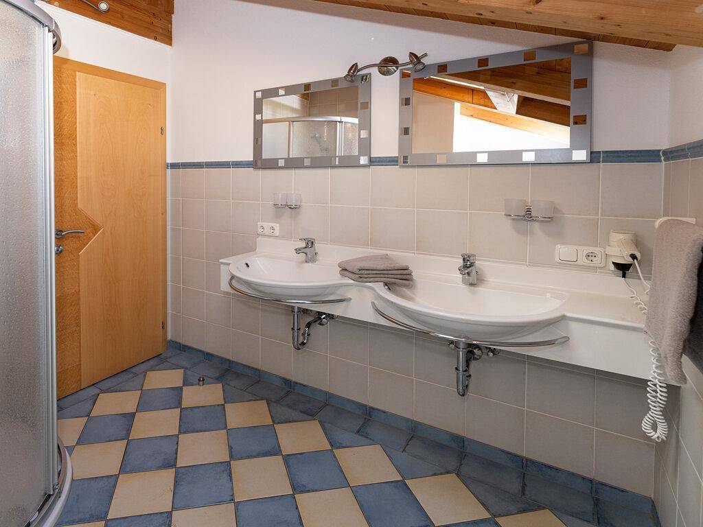 Ganze Ferienwohnung, Apartment/3 Schlafräume/Dusche, Wc in Tuxer Alpen, Hintertux