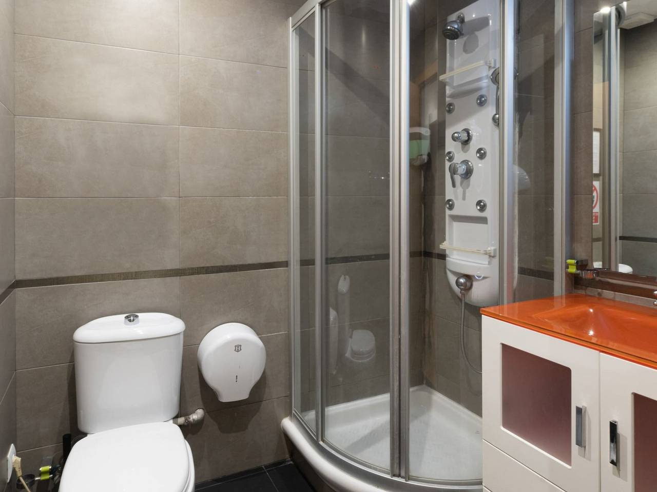 Appartement entier, Appartement confortable en centre-ville - 4 pers. in Centro (Madrid), Madrid