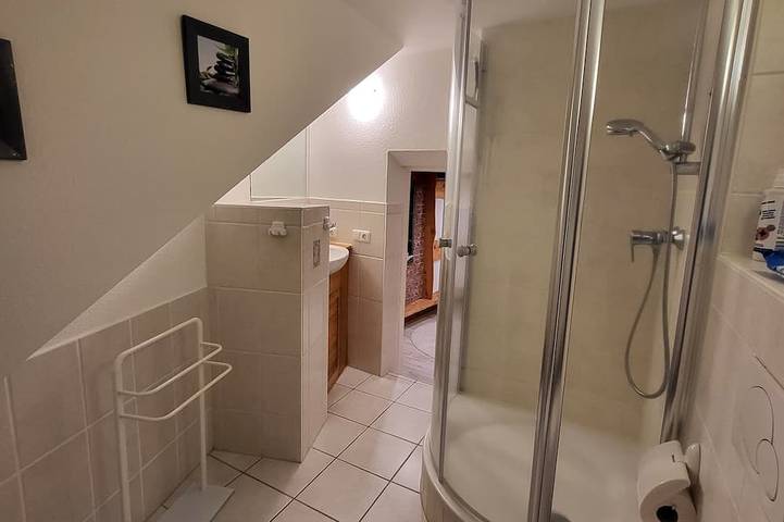 Ganze Wohnung, Geräumige Ferienwohnung mit 2 Schlafzimmern, Terasse, Silbersee in der Nähe in Frielendorf, Knüllgebirge
