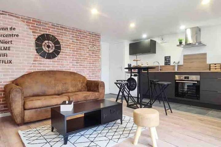 Gîte pour 4 personnes, avec terrasse et jardin à Bessines (Deux-Sèvres)