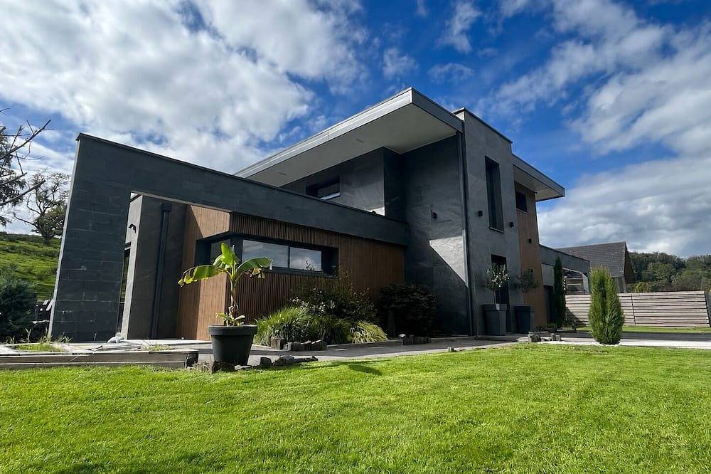Maison Familiale 8 Personnes Avec Bain Nordique Kids Friendly in Saint-Nabord, Région d'Épinal