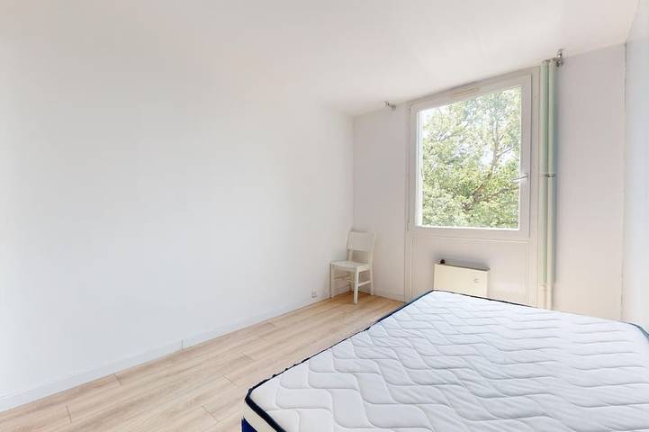 Gîte pour 7 personnes, avec jardin à Cergy - 4
