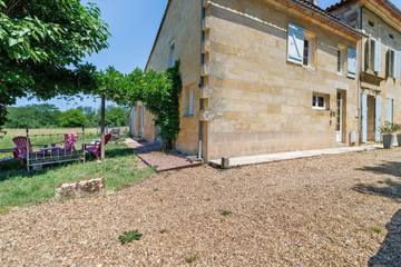 Chalet pour 2 Personnes dans Saint-Denis-de-Pile, Région de Libourne, Photo 1