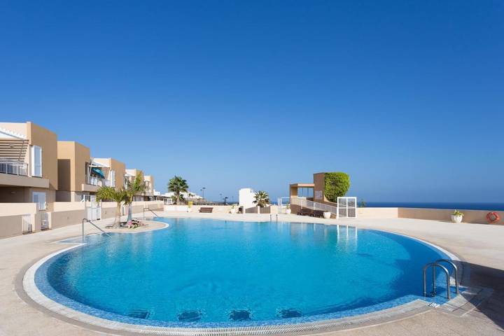 Appartement de vacances pour 4 personnes, avec jardin ainsi que vue et piscine - 1