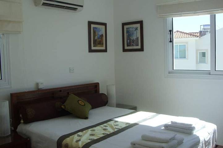Sea  and Sun rise views. Villa with private pool and gated children Play Area. in Chypre du Sud