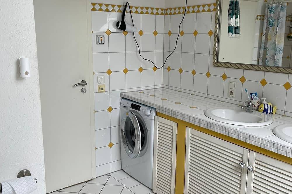Ganze Wohnung, 1 bedroom apartment in pfaffing in Pfaffing, Landkreis Rosenheim