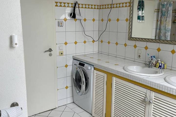 Ganze Wohnung, 1 bedroom apartment in pfaffing in Pfaffing, Landkreis Rosenheim