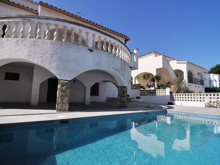 Villa für 9 Personen, mit Terrasse - 1