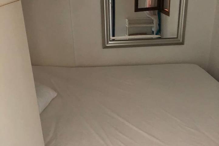 Appartement entier, A terrace right on the ocean, a cozy apartment—you can't get any closer to the beach than this in Gruissan (Ville), Gruissan