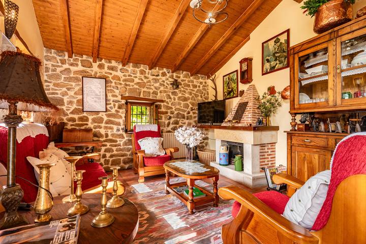 Casa rural para 6 personas, con jardín y balcón, Se admiten mascotas en Comarca de Oriente - 4