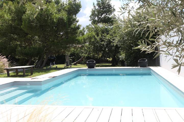 Location de vacances pour 8 personnes, avec terrasse et jardin dans Plage de la Boirie