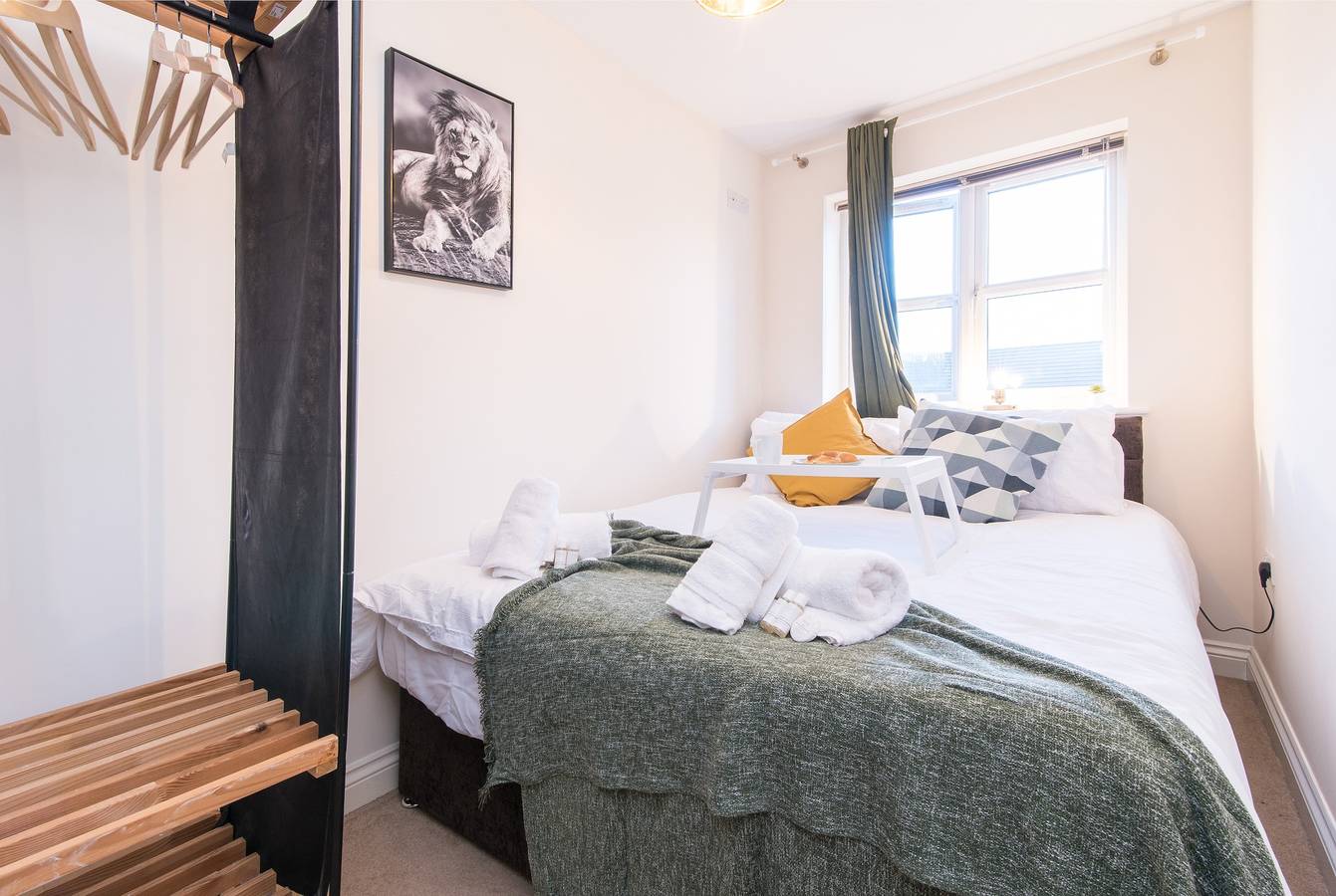 Holiday Letting for 7 People in Derby, Midlands