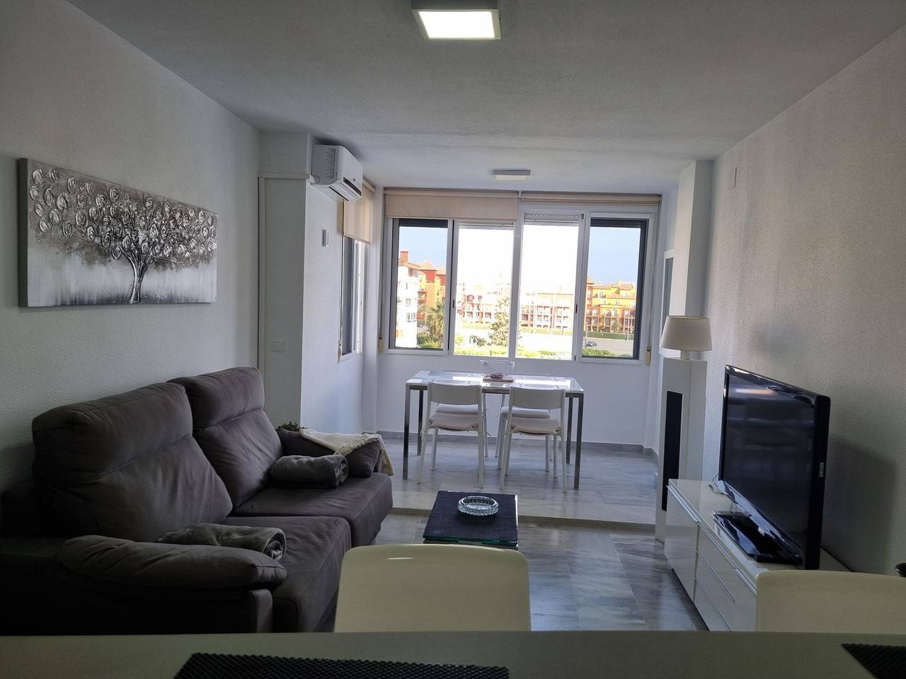 Ganze Ferienwohnung, Wohnung mit Meerblick, Schwimmbad und außergewöhnlichem Klima in Torrox Costa, Torrox